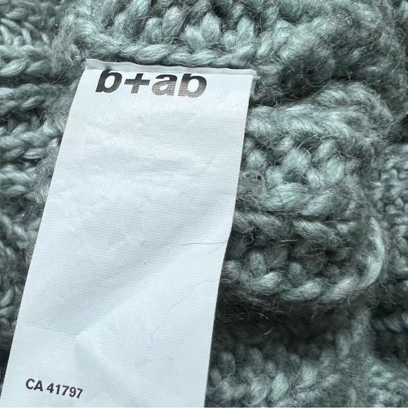 b+ab Wool Alpaca Blend Cropped Sweater Size XS - Picture 8 of 9